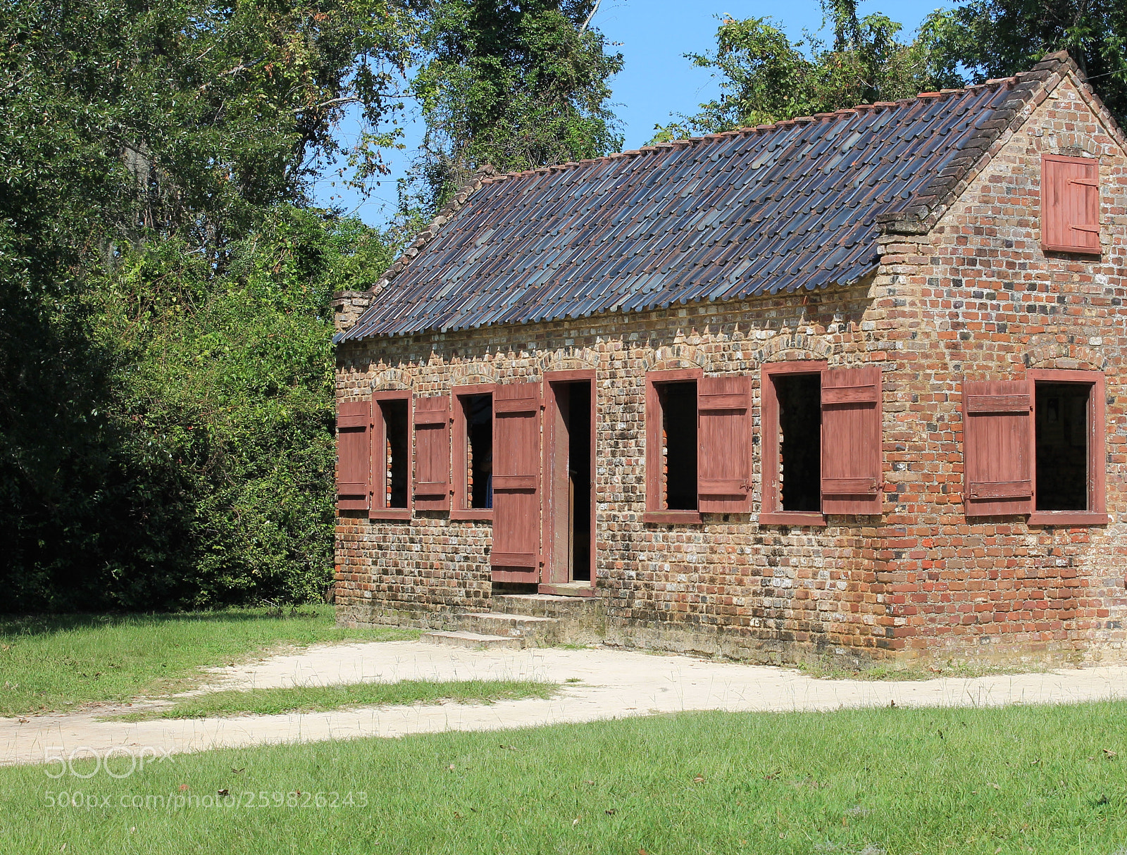 Canon EOS 1100D (EOS Rebel T3 / EOS Kiss X50) sample photo. Boone hall plantation photography