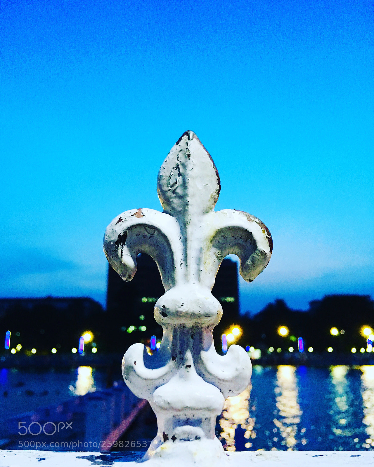 Apple iPhone SE sample photo. An evening in my photography