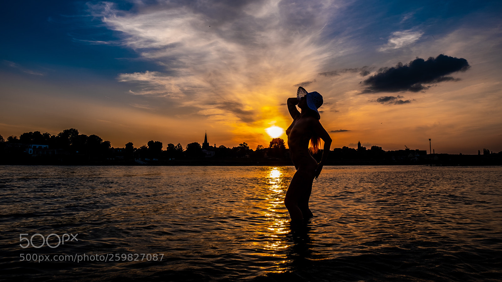 Fujifilm X-T2 sample photo. Sun and girl  photography