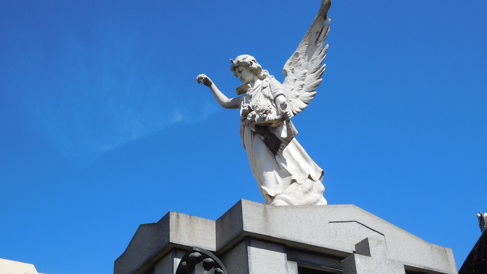 Nikon Coolpix S7000 sample photo. Cementerio de la recoleta photography