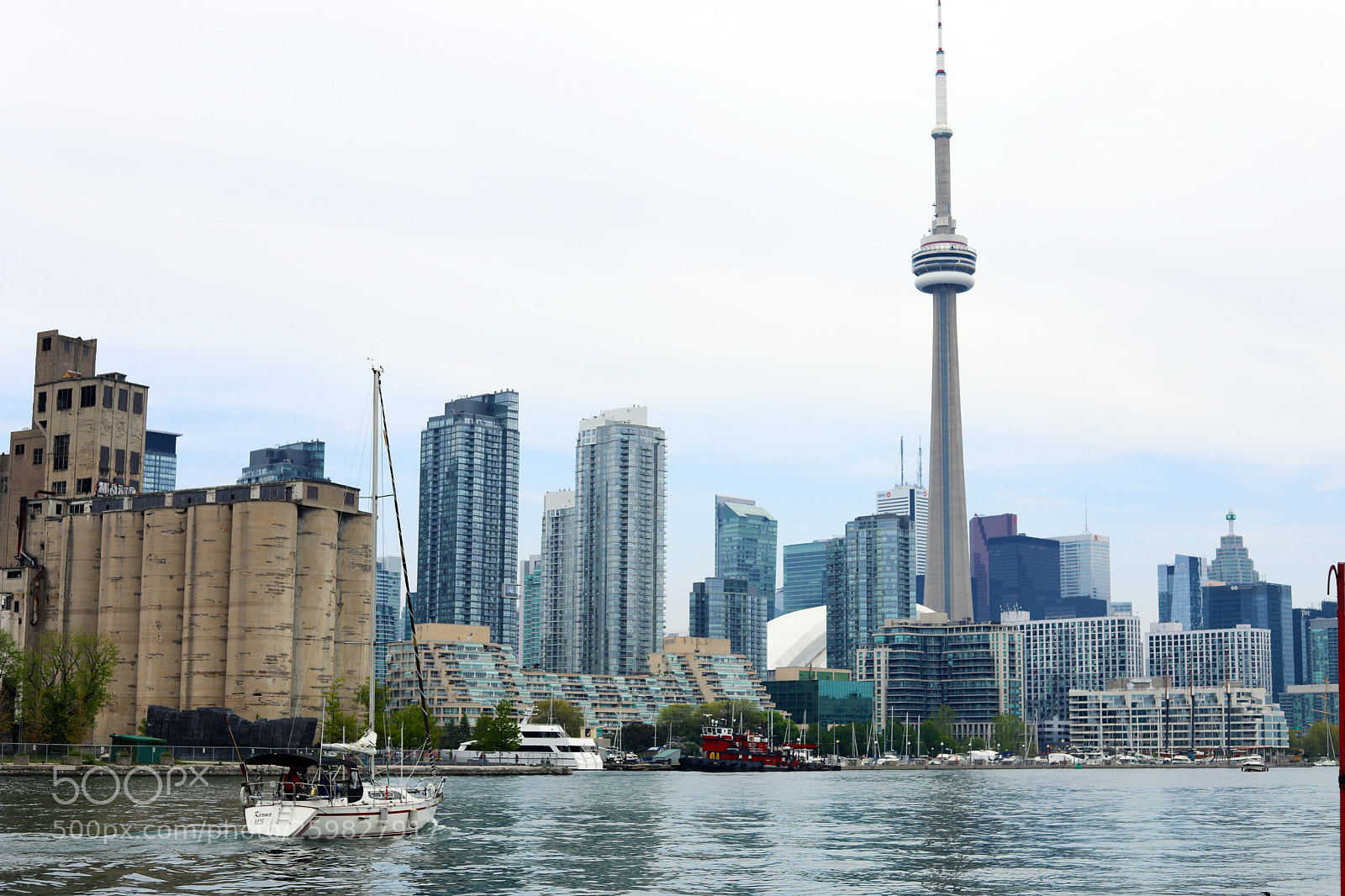Canon EOS 5D Mark IV sample photo. Toronto from billy bishop photography
