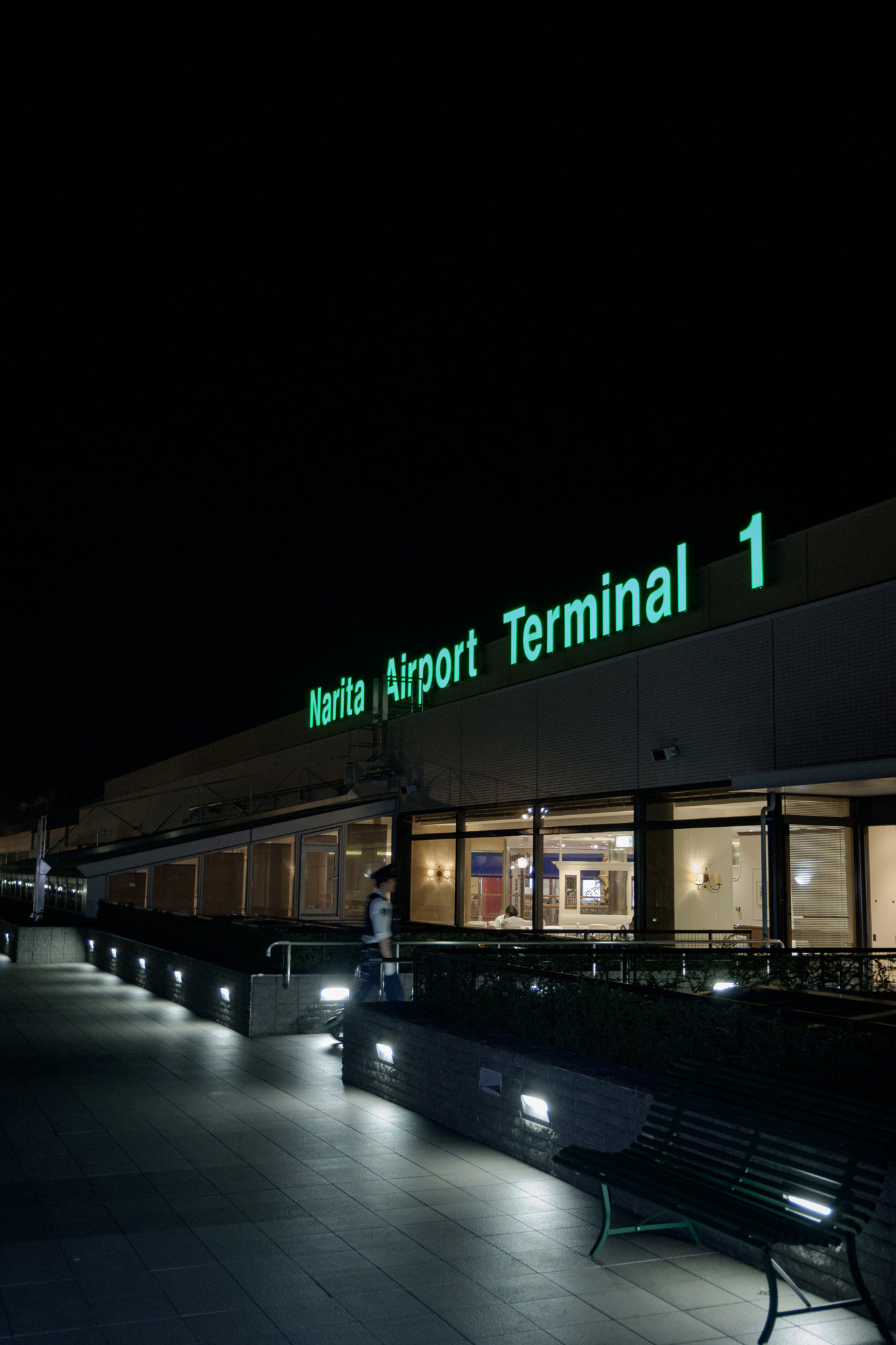 Fujifilm X-A3 sample photo. Narita airport t1 5f observation / 1f outside photography