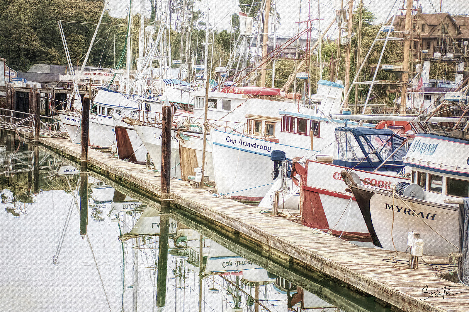 Canon EOS 70D sample photo. Fort bragg, ca harbor photography