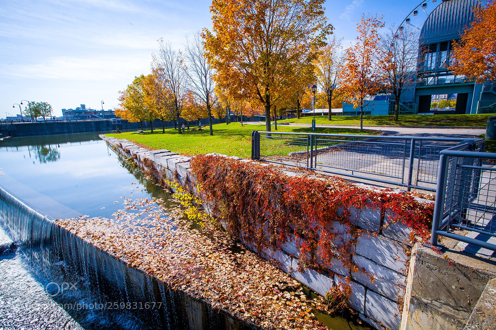 Canon EOS 5D sample photo. Old port montreal autumn 2017 photography