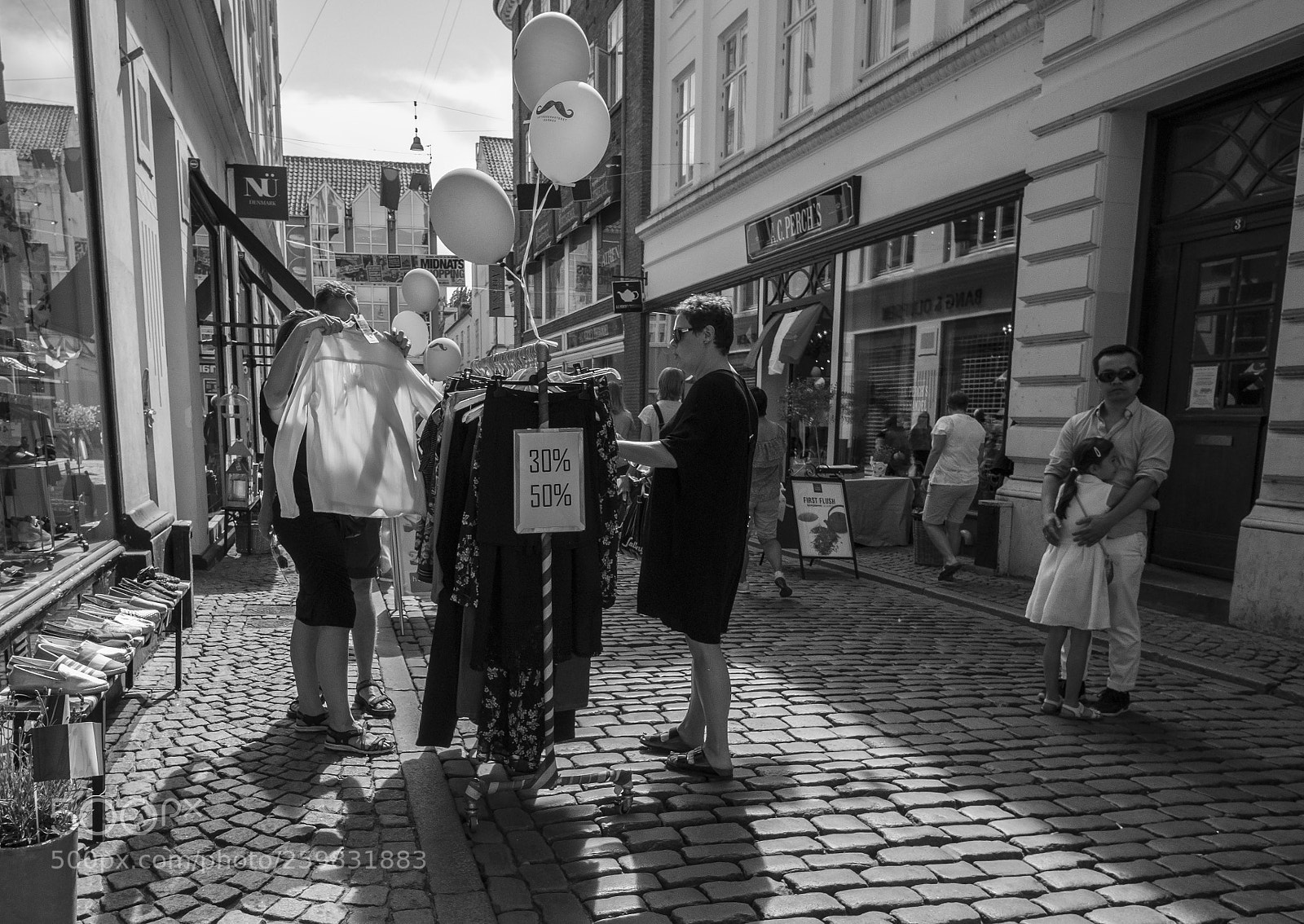 Fujifilm X-T20 sample photo. A hug to daddy photography