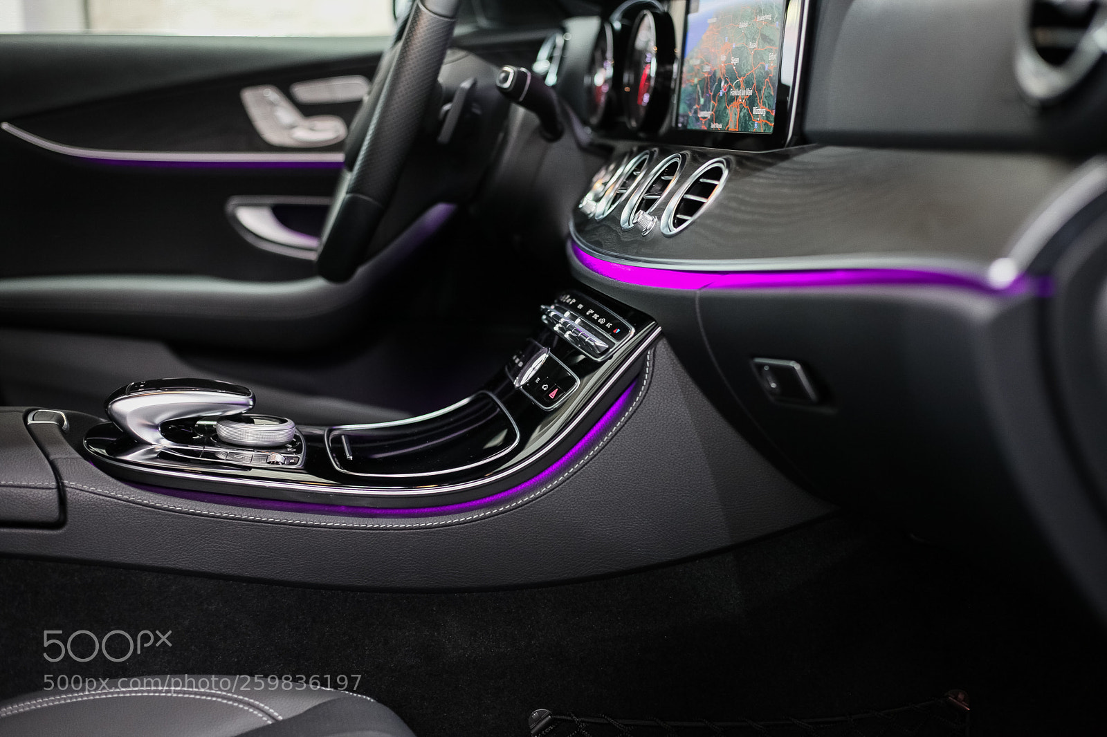Canon EOS 5D Mark II sample photo. Luxury shiny glossy car photography
