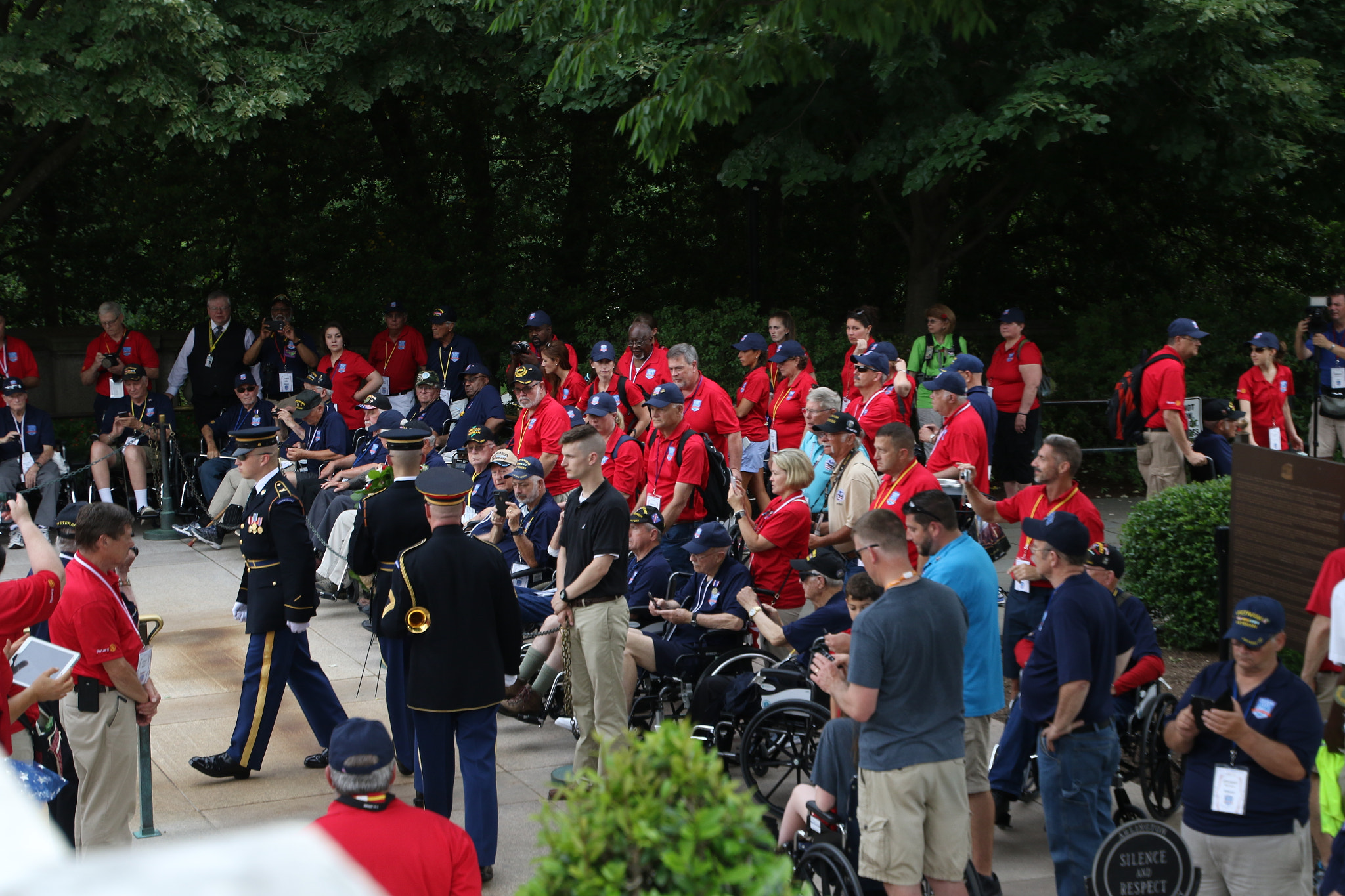 Canon EOS 7D Mark II sample photo. Changing of the guard, tomb of the unknown soldier photography