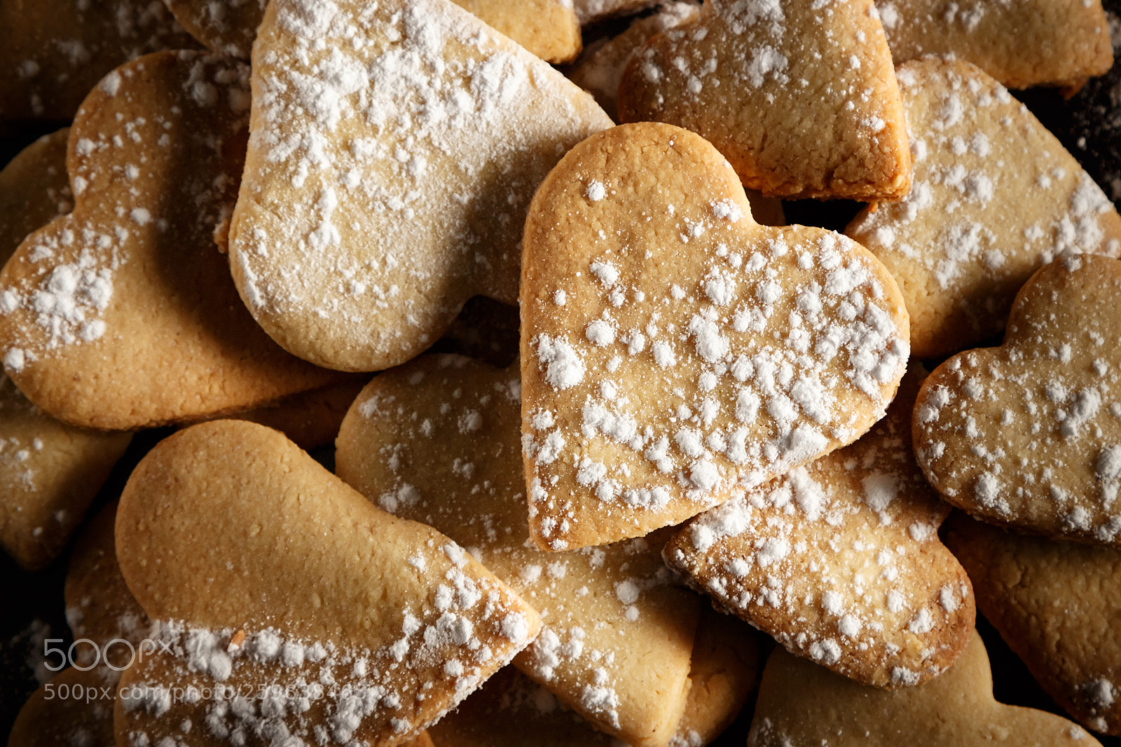 Canon EOS 700D (EOS Rebel T5i / EOS Kiss X7i) sample photo. Home-made heart-shaped cookies background. photography