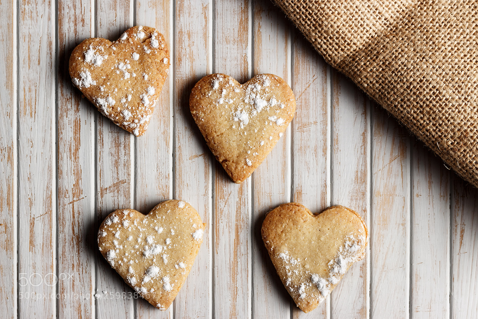 Canon EOS 700D (EOS Rebel T5i / EOS Kiss X7i) sample photo. Home-made heart-shaped cookies. photography