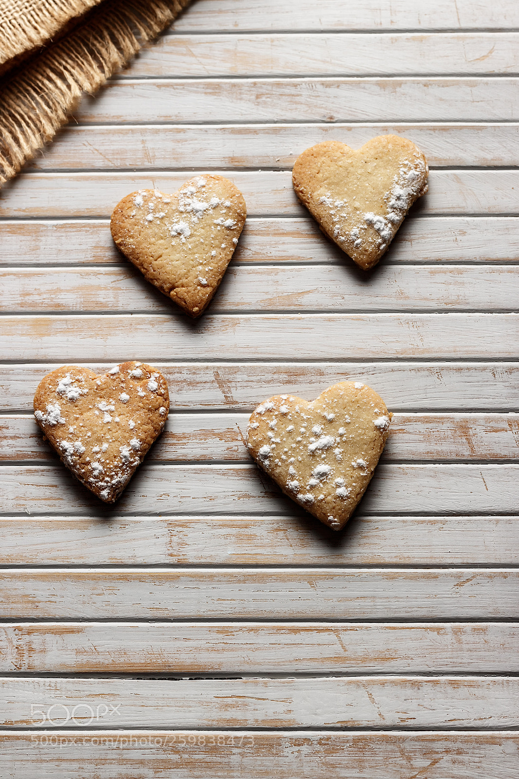 Canon EOS 700D (EOS Rebel T5i / EOS Kiss X7i) sample photo. Home-made heart-shaped cookies. photography