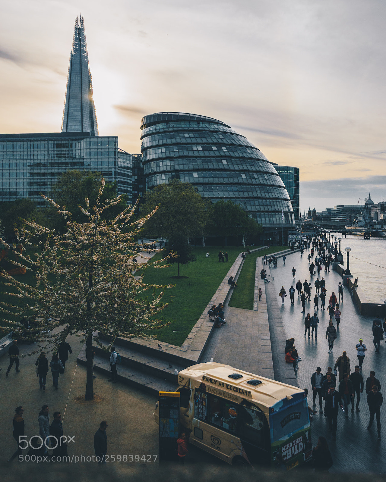 Nikon D3300 sample photo. More london photography