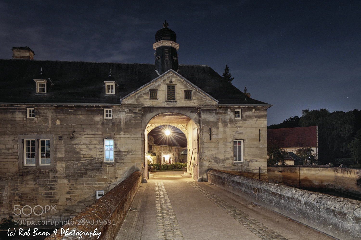 Canon EOS 5DS sample photo. Castle schaloen @ night 2 photography