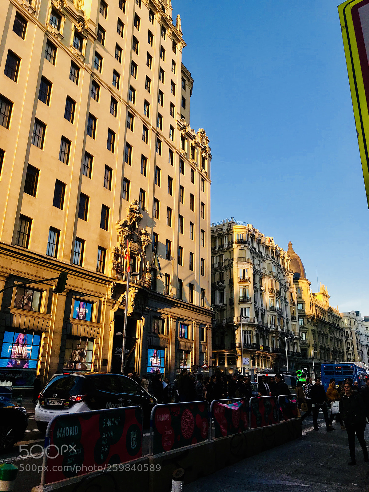 Apple iPhone 7 sample photo. Madrid gran vía photography