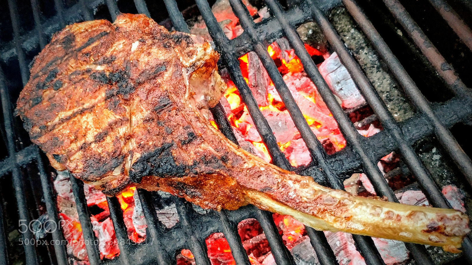 LG G5 sample photo. Steak on the grill photography