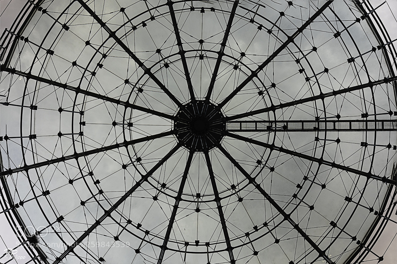 Canon EOS 5D Mark IV sample photo. Clock -roof photography