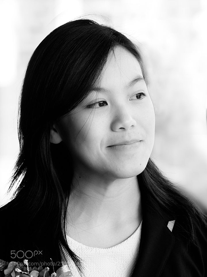 Olympus OM-D E-M1 Mark II sample photo. The graduation smile photography