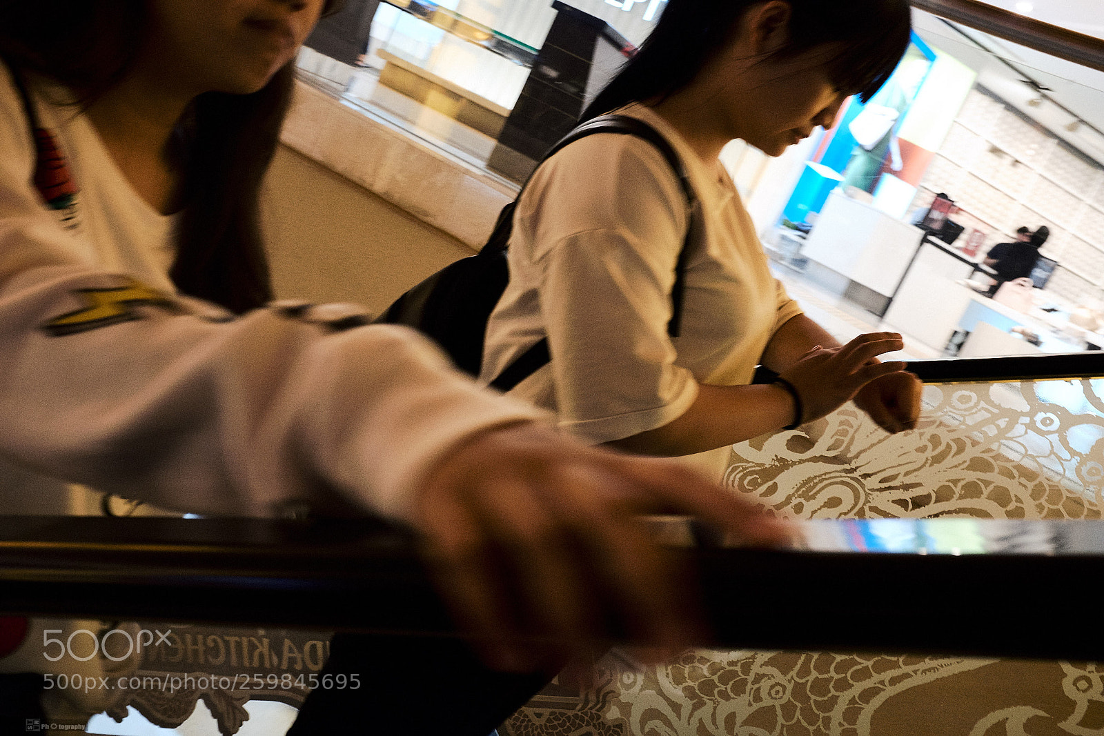 Fujifilm X100F sample photo. Communication photography