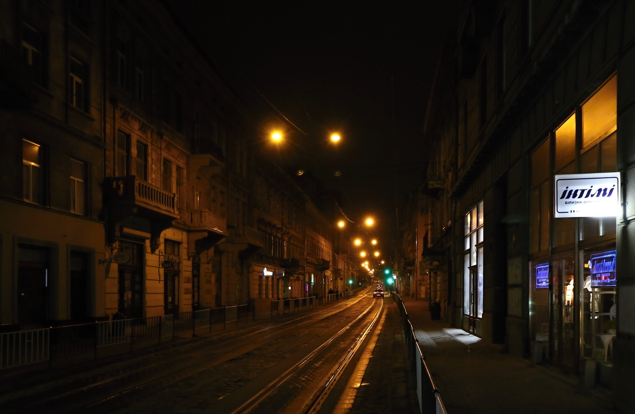 Canon EOS 70D sample photo. Night lviv photography
