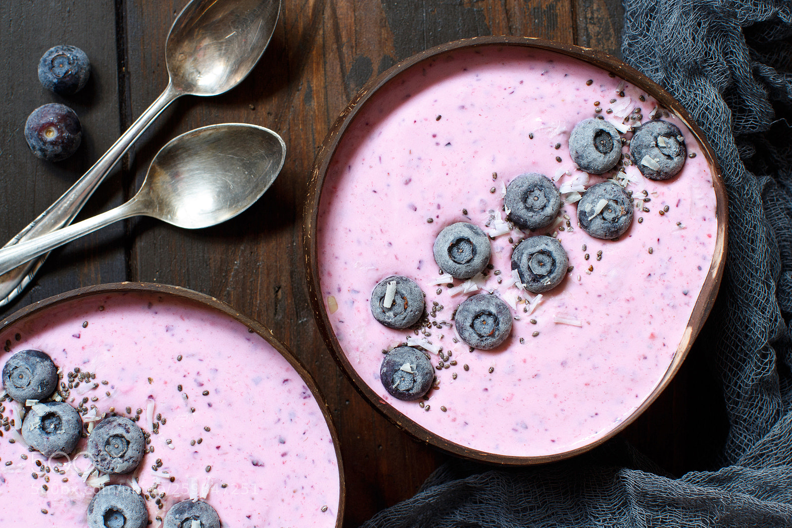 Canon EOS 650D (EOS Rebel T4i / EOS Kiss X6i) sample photo. Blueberry smoothie bowls photography