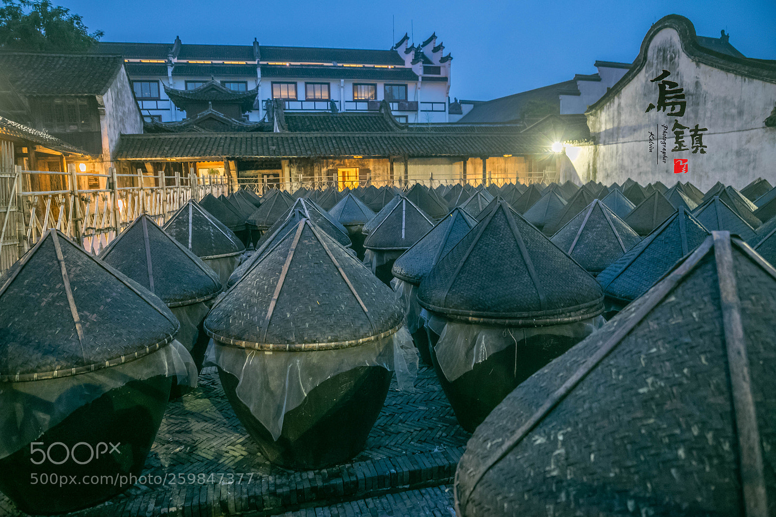 Canon EOS 5D Mark IV sample photo. 跟團旅遊 每個景點都像是在沾醬油,不過沒關係,雲哥依然可以拍得非常自由 photography