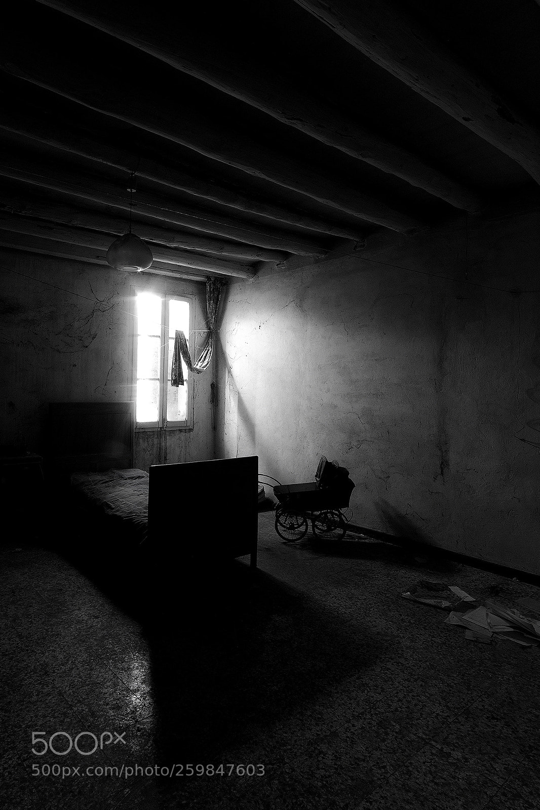 Canon EOS 5D Mark II sample photo. The girl's room photography