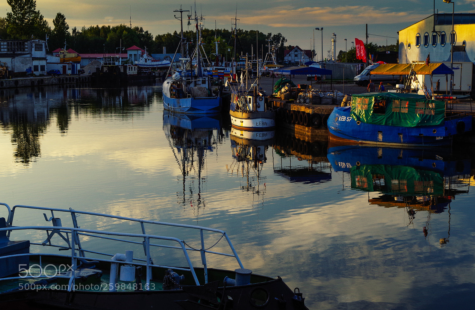 Pentax K-50 sample photo. Colorful harbor at sunset. photography