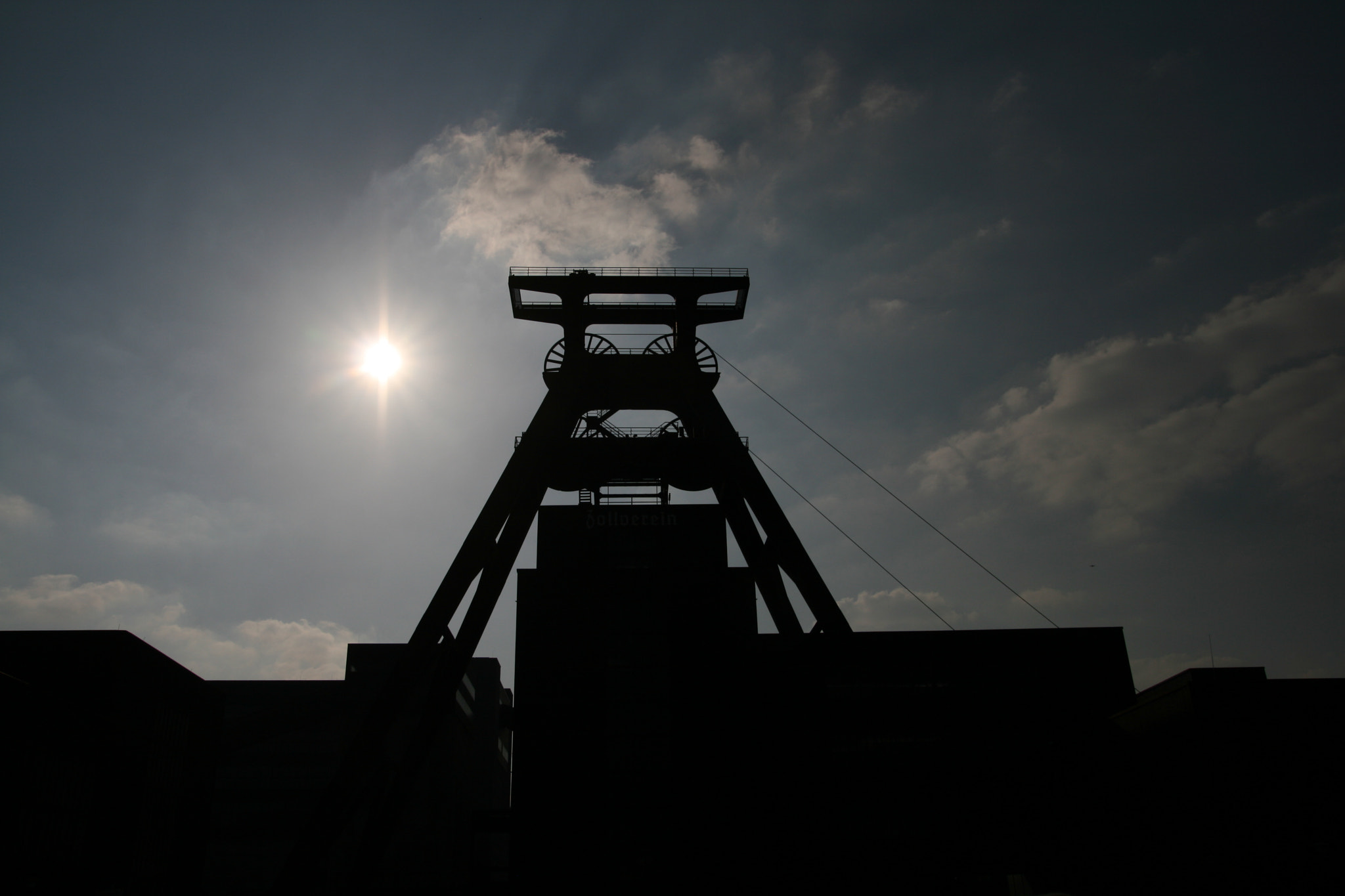 Canon EOS 400D (EOS Digital Rebel XTi / EOS Kiss Digital X) + Tamron SP AF 17-50mm F2.8 XR Di II LD Aspherical (IF) sample photo. Zollverein photography