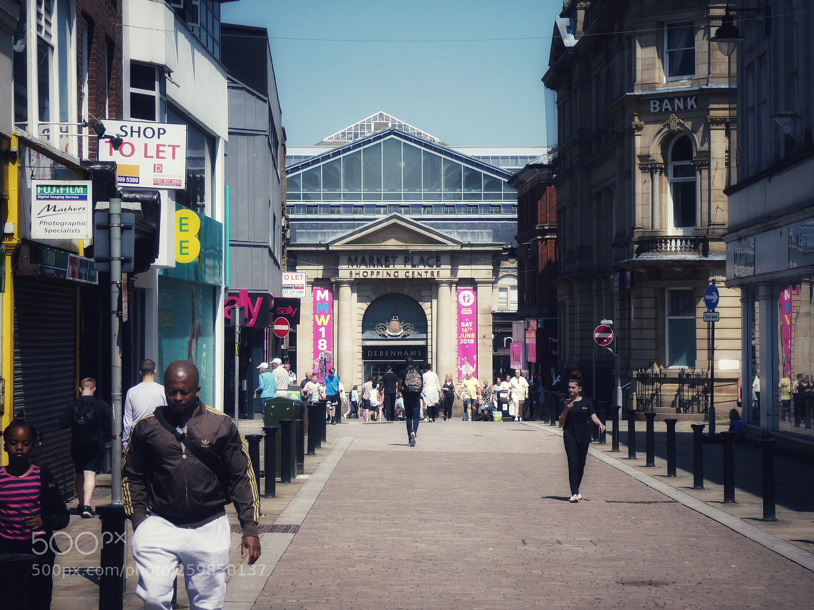 Panasonic Lumix DC-ZS70 (Lumix DC-TZ90) sample photo. Bolton centre photography
