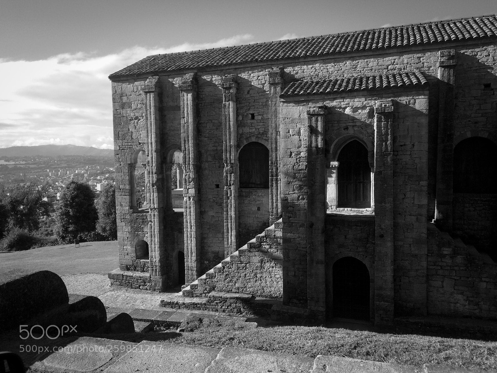 Apple iPhone 5s sample photo. Santa maria del naranco photography