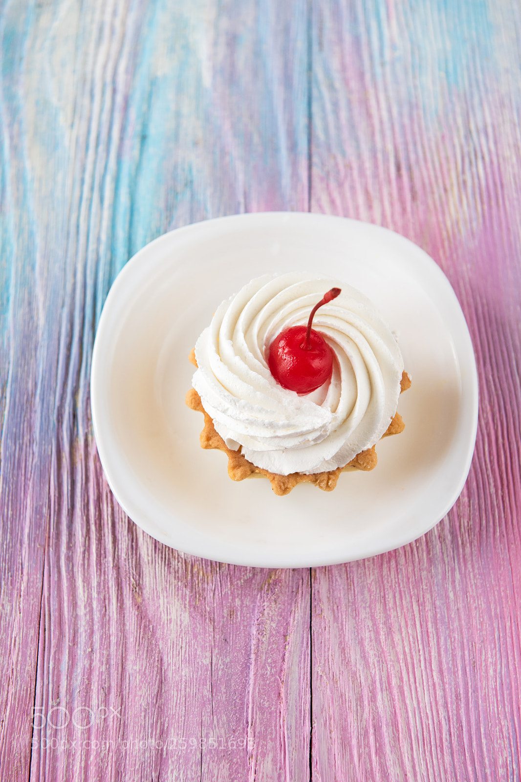 Nikon D810 sample photo. Tasty mini cake photography
