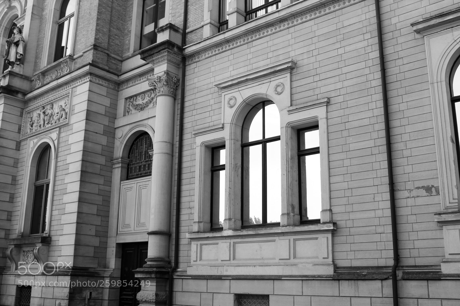 Canon EOS 700D (EOS Rebel T5i / EOS Kiss X7i) sample photo. Windows photography