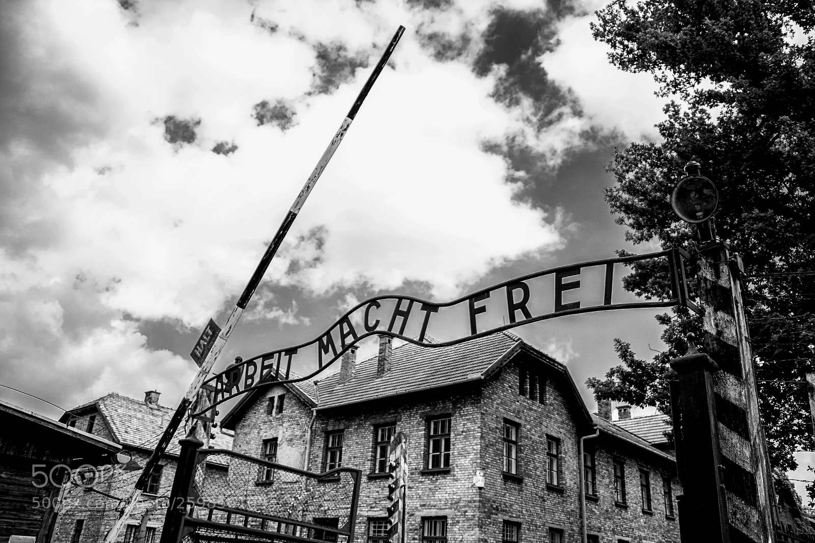 Nikon D5200 sample photo. "arbeit macht frei" photography