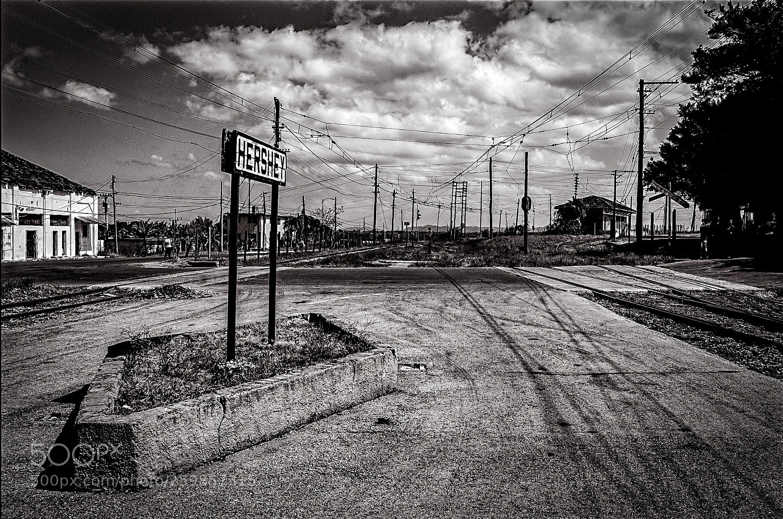 Nikon D70 sample photo. Train station. hershey, cuba photography