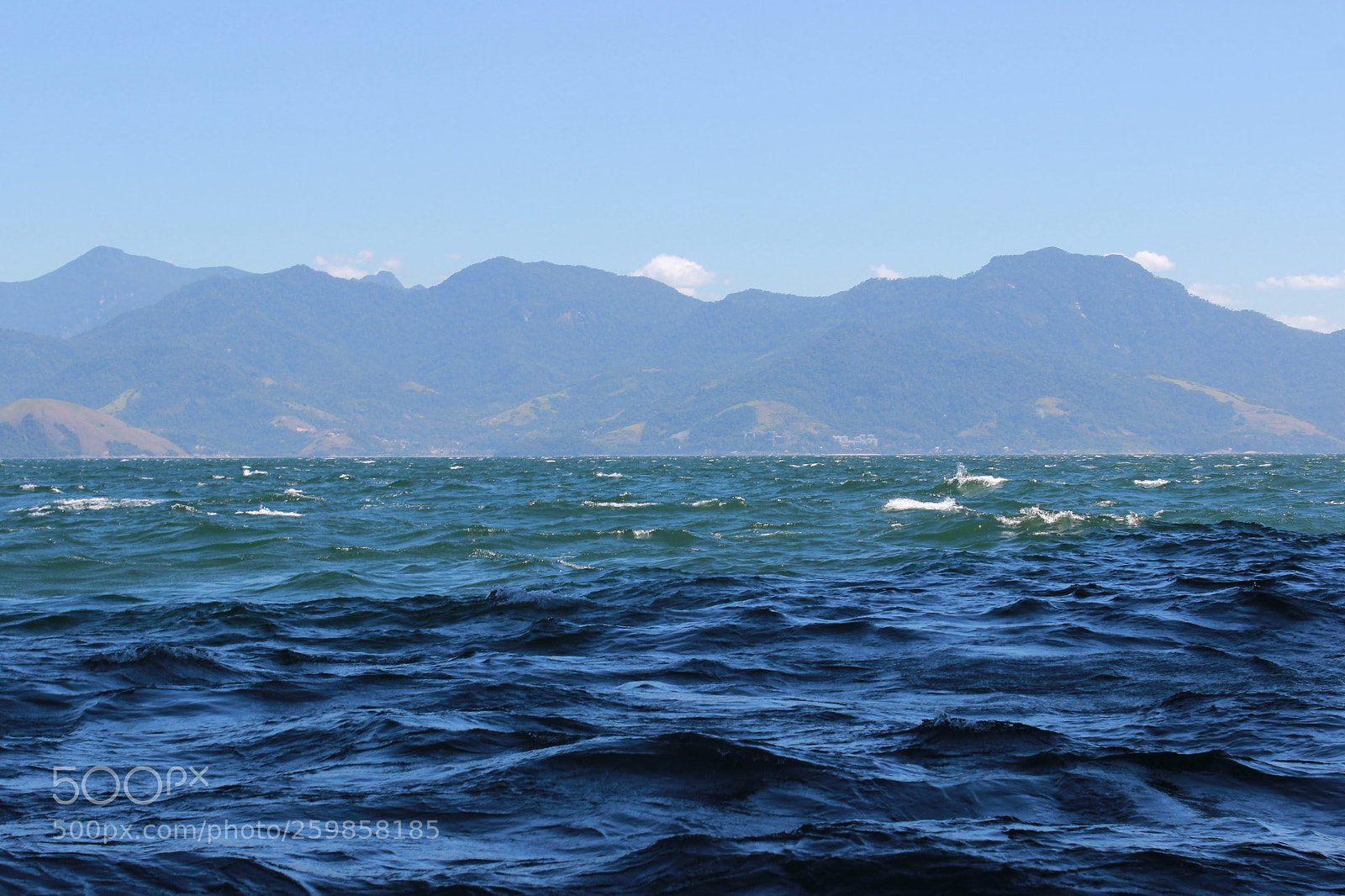Canon EOS 600D (Rebel EOS T3i / EOS Kiss X5) sample photo. Landscape from boat photography