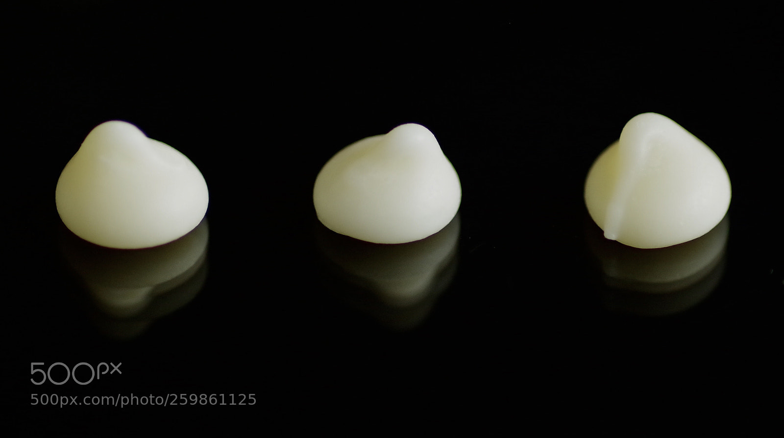 Pentax K-30 sample photo. White chocolate chips photography