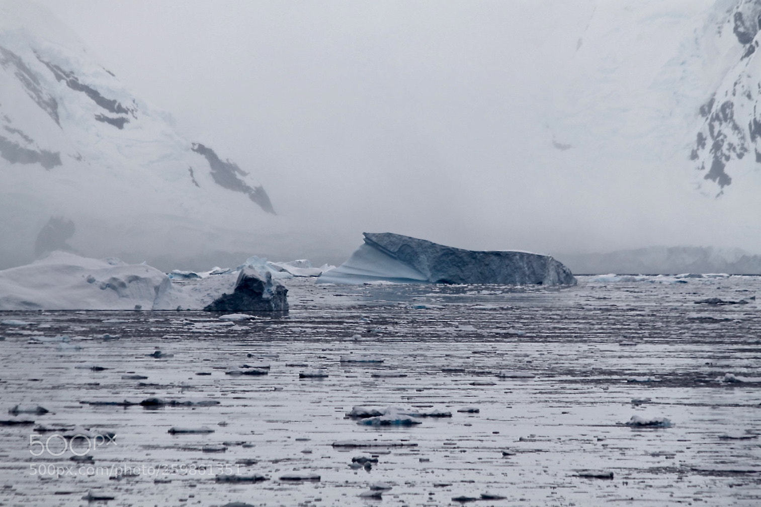 Canon EOS 500D (EOS Rebel T1i / EOS Kiss X3) sample photo. Icebergs photography