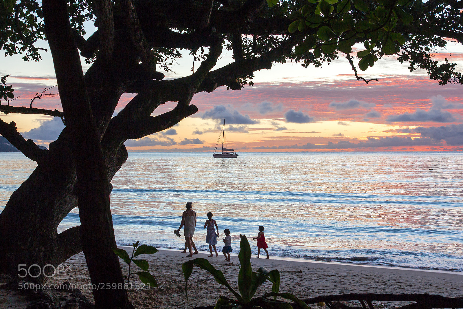 Canon EOS 60D sample photo. Family time photography