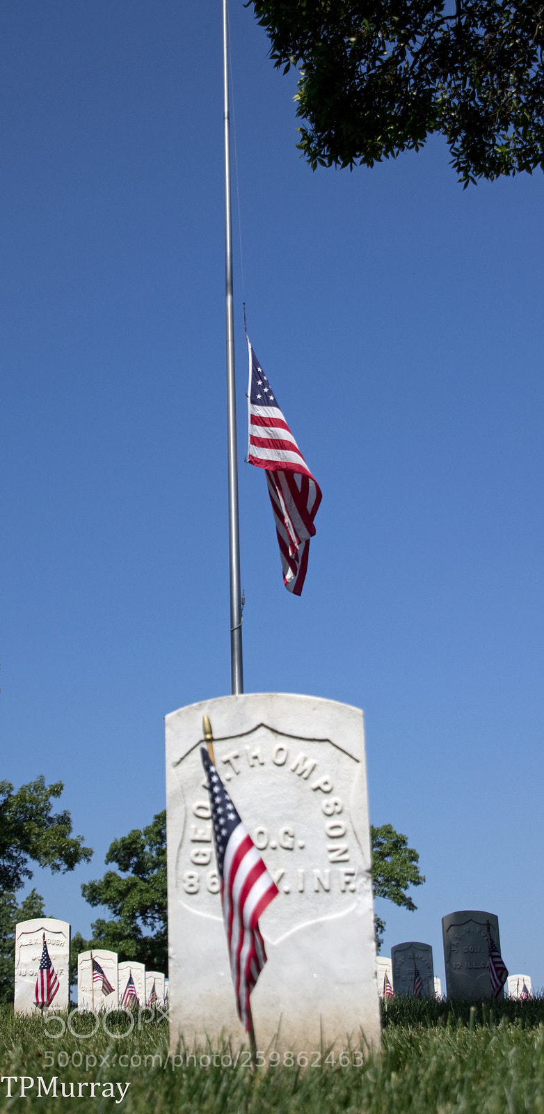 Canon EOS 600D (Rebel EOS T3i / EOS Kiss X5) sample photo. Half mast photography