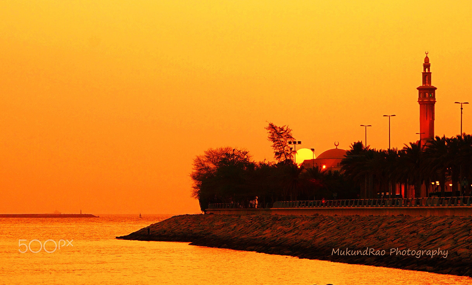 Sony FE 28-70mm F3.5-5.6 OSS sample photo. Sunset abu dhabi photography