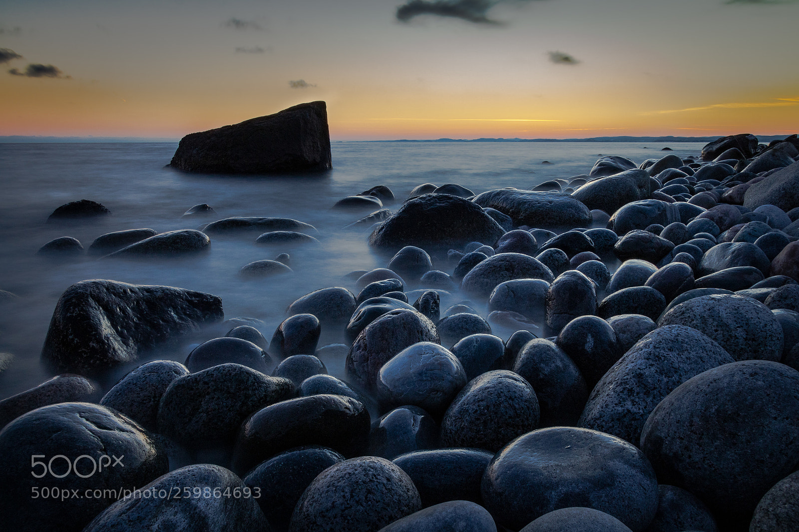 Canon EOS 700D (EOS Rebel T5i / EOS Kiss X7i) sample photo. Rocky beach photography