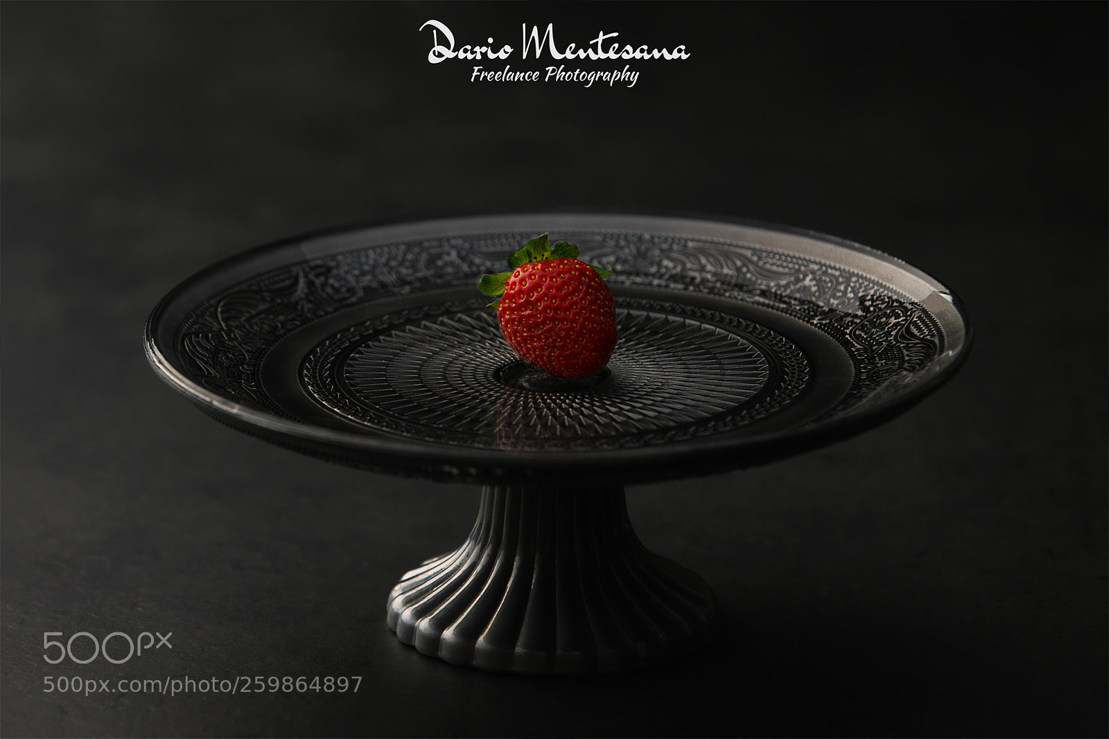 Canon EOS 5D Mark IV sample photo. Dark strawberry photography