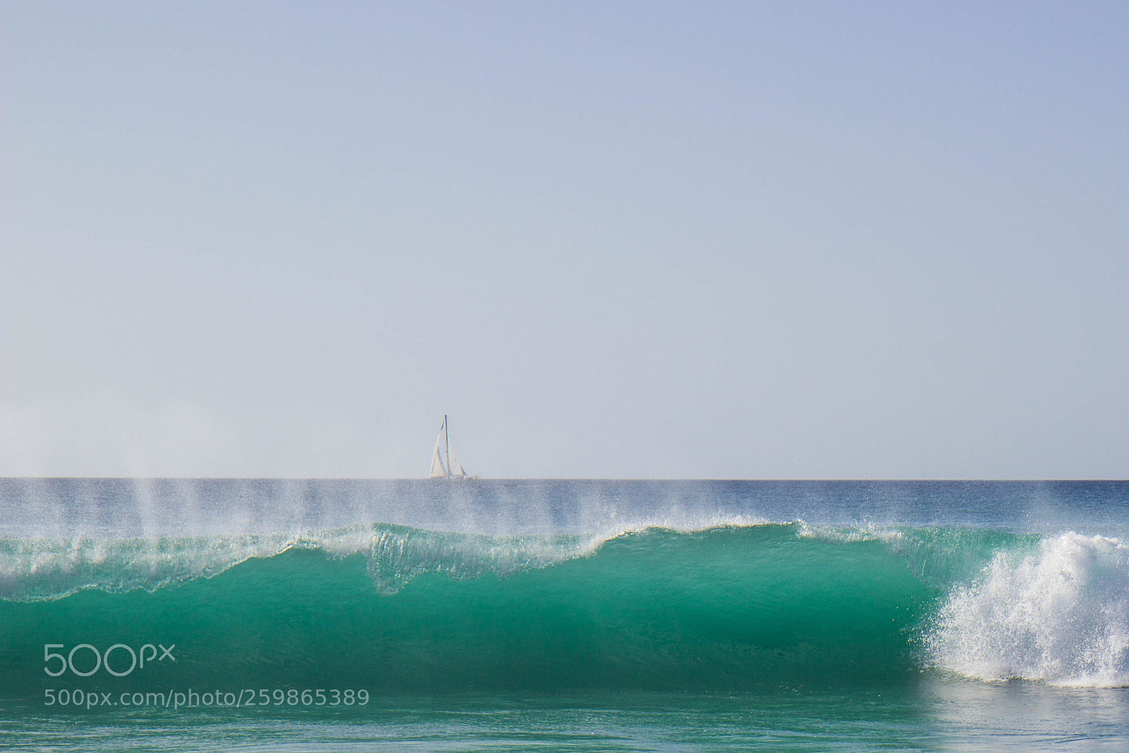 Canon EOS 600D (Rebel EOS T3i / EOS Kiss X5) sample photo. Sailboat & surf photography