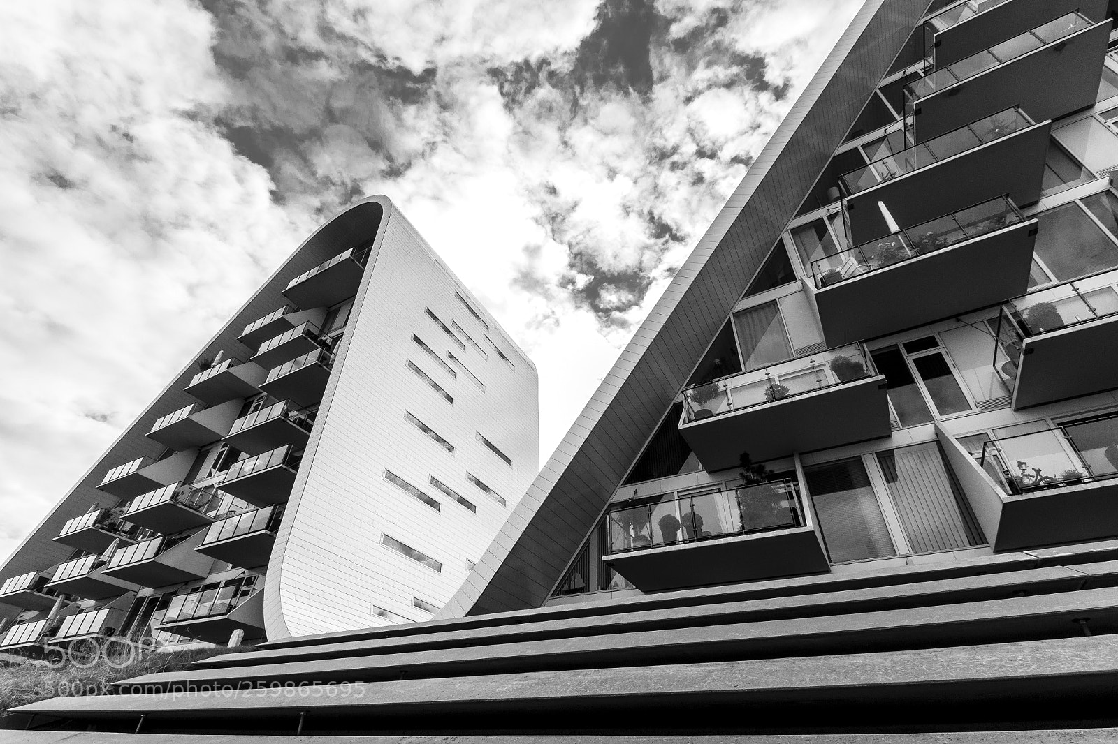 Canon EOS 600D (Rebel EOS T3i / EOS Kiss X5) sample photo. The wave building photography