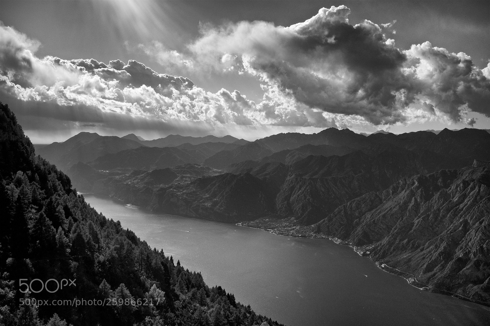 Fujifilm X100T sample photo. Clouds over limone photography
