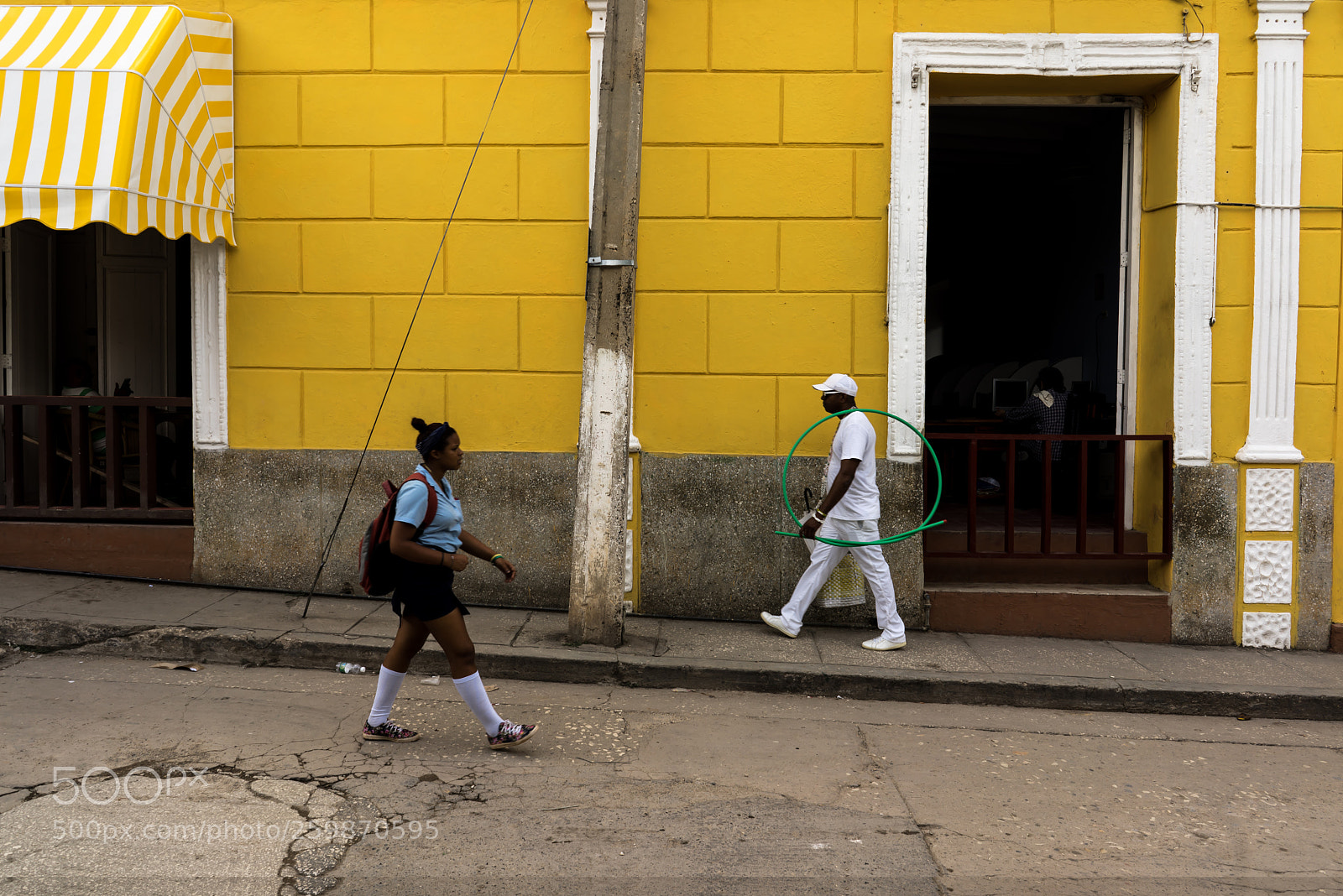 Sony a7R sample photo. White stripes photography