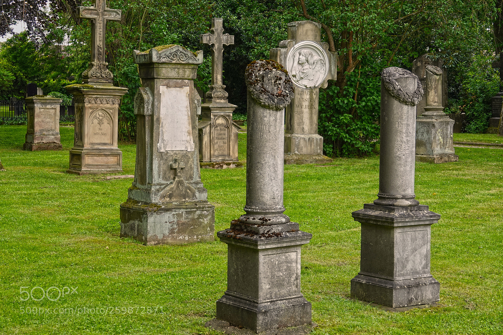 Sony Cyber-shot DSC-RX10 IV sample photo. Alter friedhof in bad photography