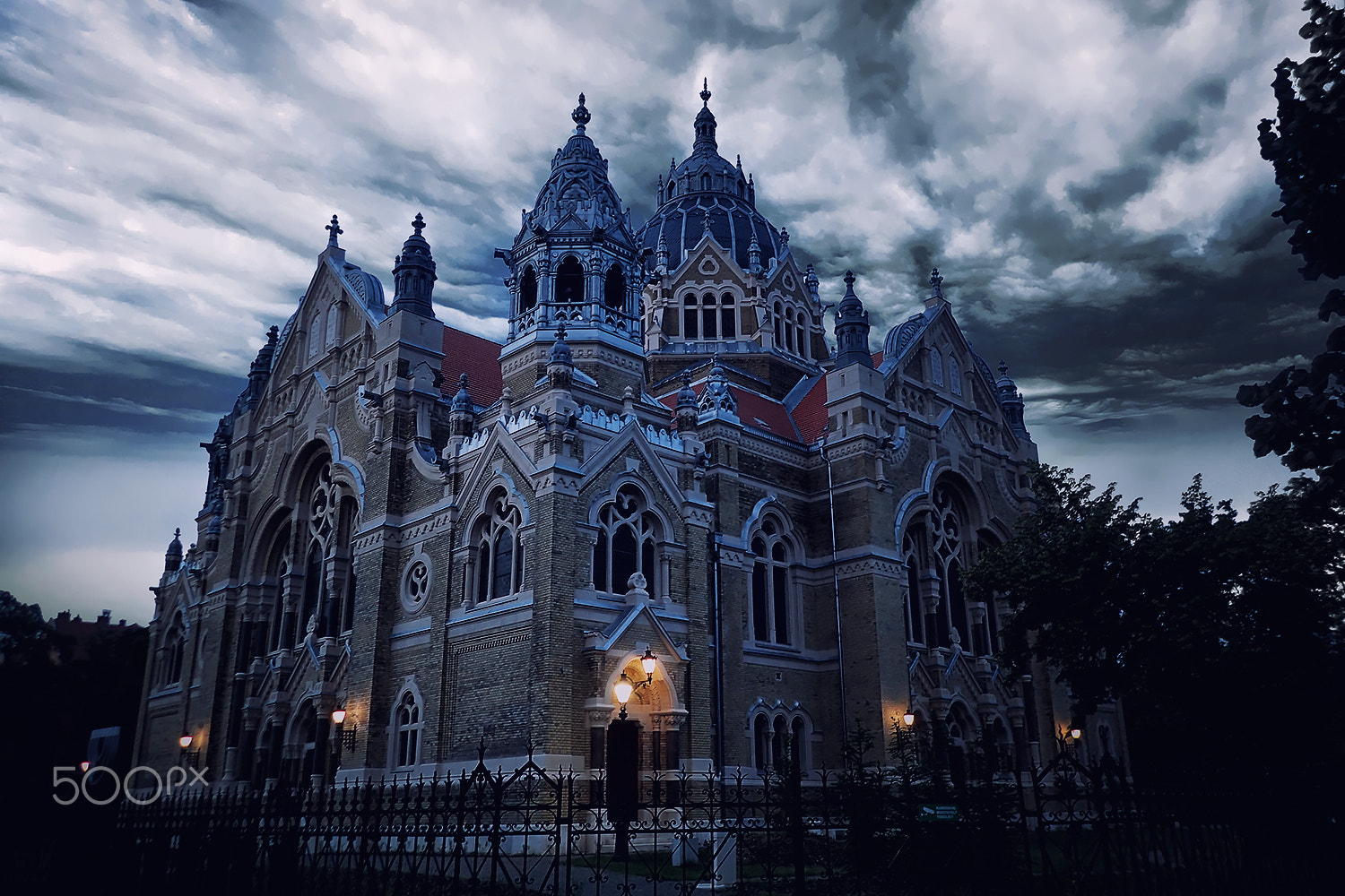 Olympus TG-4 sample photo. In blue hour photography