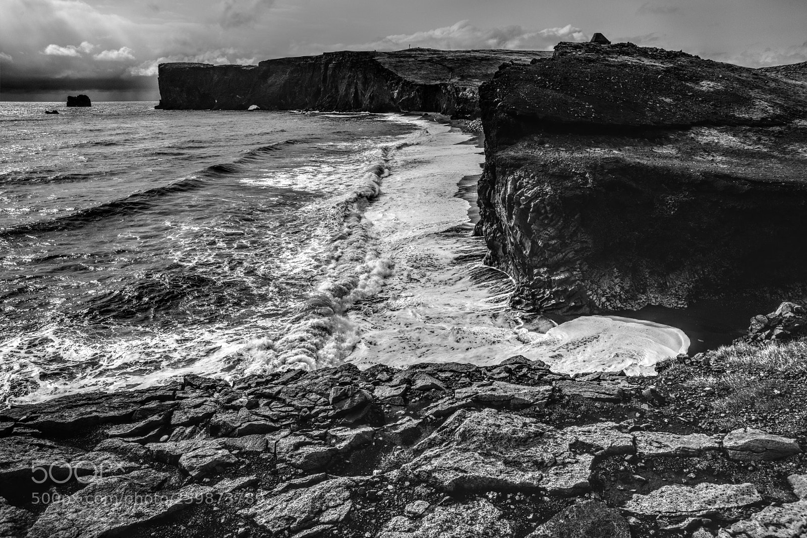 Canon EOS 5D Mark IV sample photo. Kirkjufjara balck sand beach photography