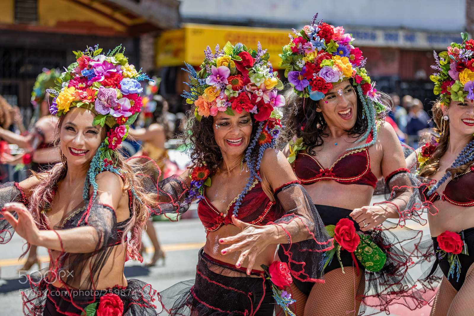 Canon EOS 5D Mark IV sample photo. Beautiful costumes from the photography
