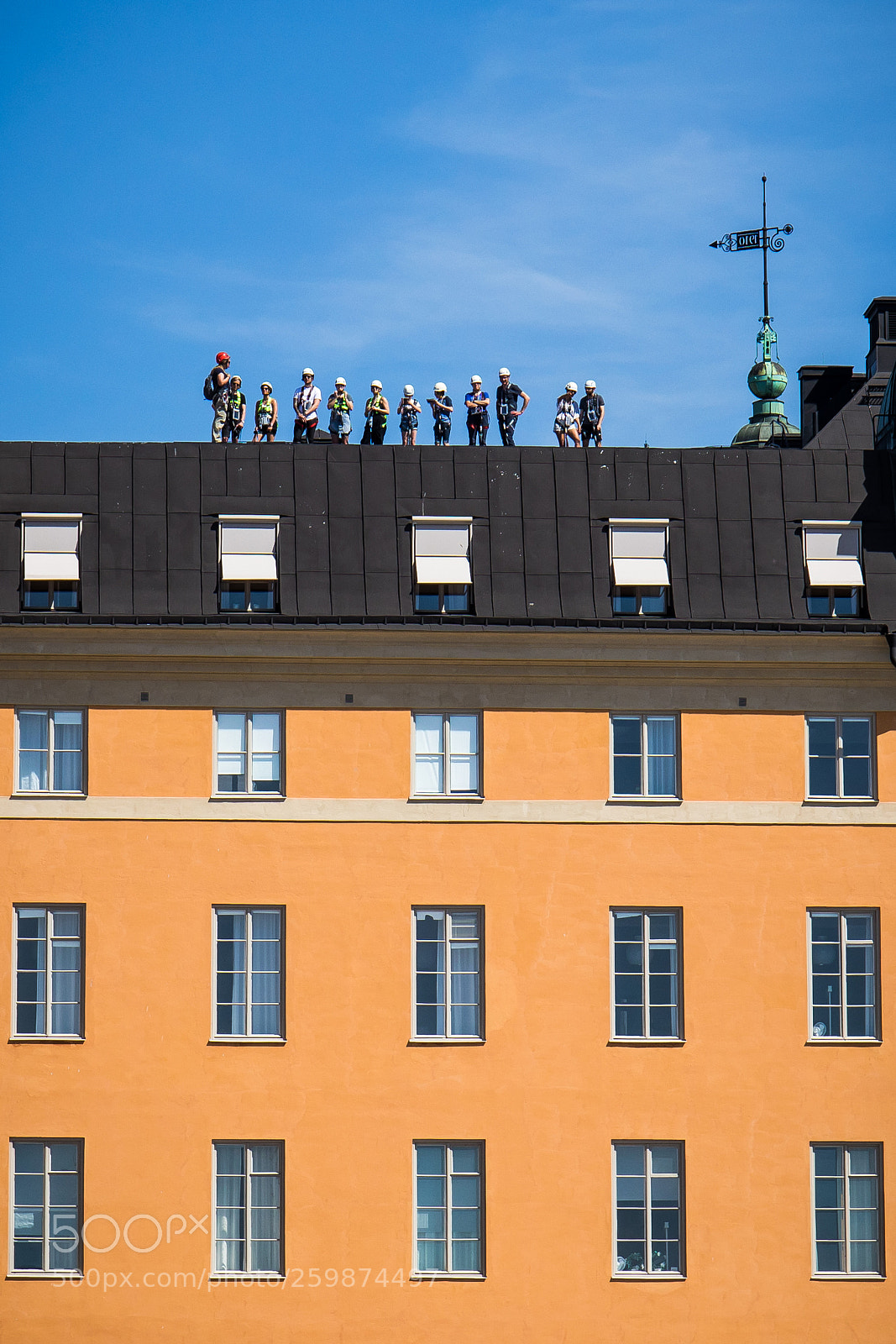 Canon EOS 5D Mark IV sample photo. Roof top adventure photography